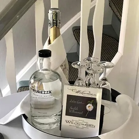 아파트 Komfort-ferienwohnung Dreilaendereck 옥트룹